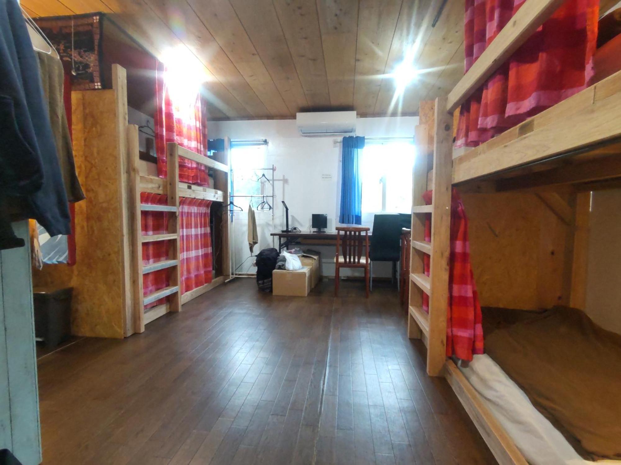 Holiday House Ryukyu-An "Music Hostel" Йомитан Экстерьер фото