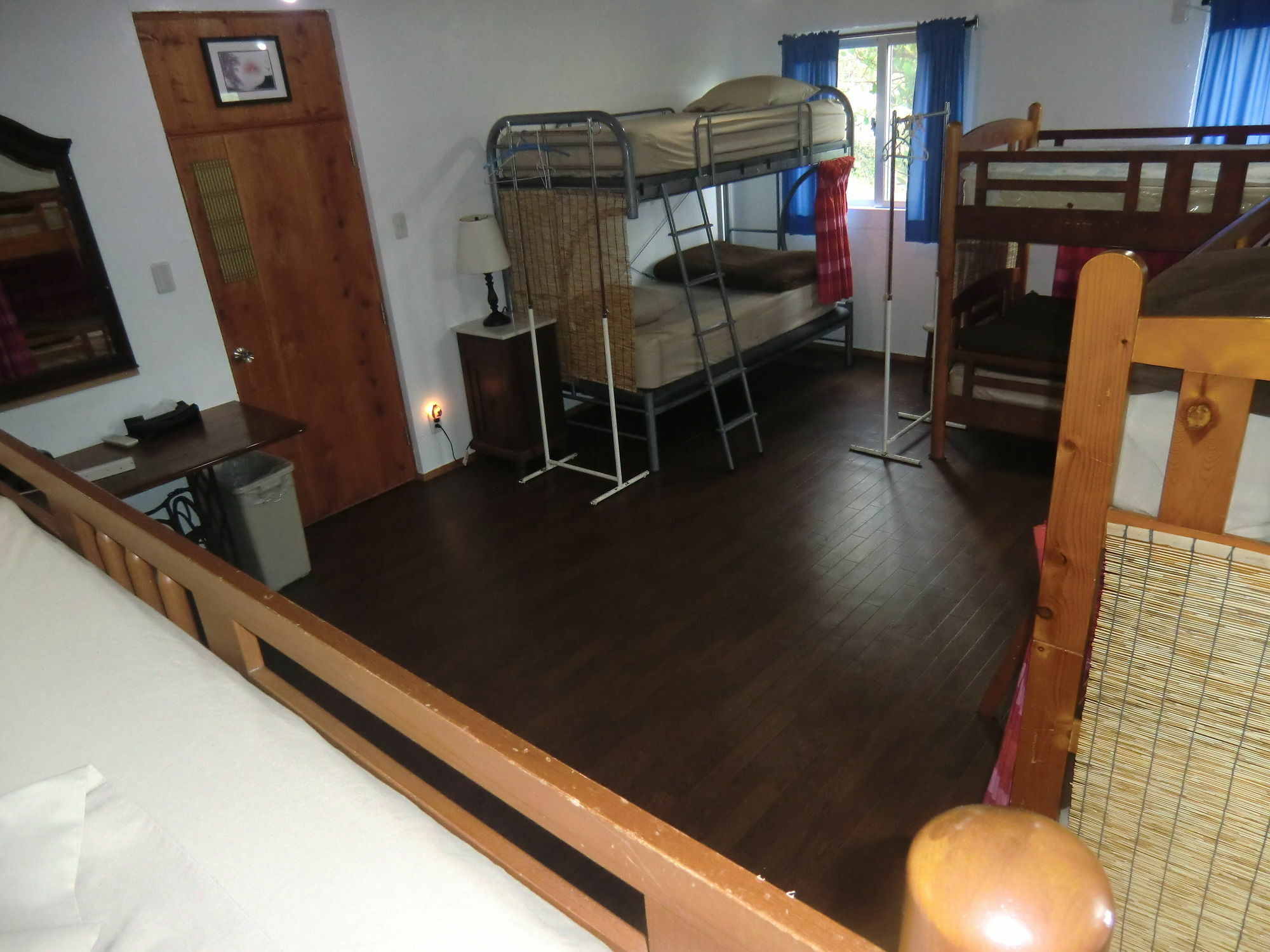 Holiday House Ryukyu-An "Music Hostel" Йомитан Экстерьер фото